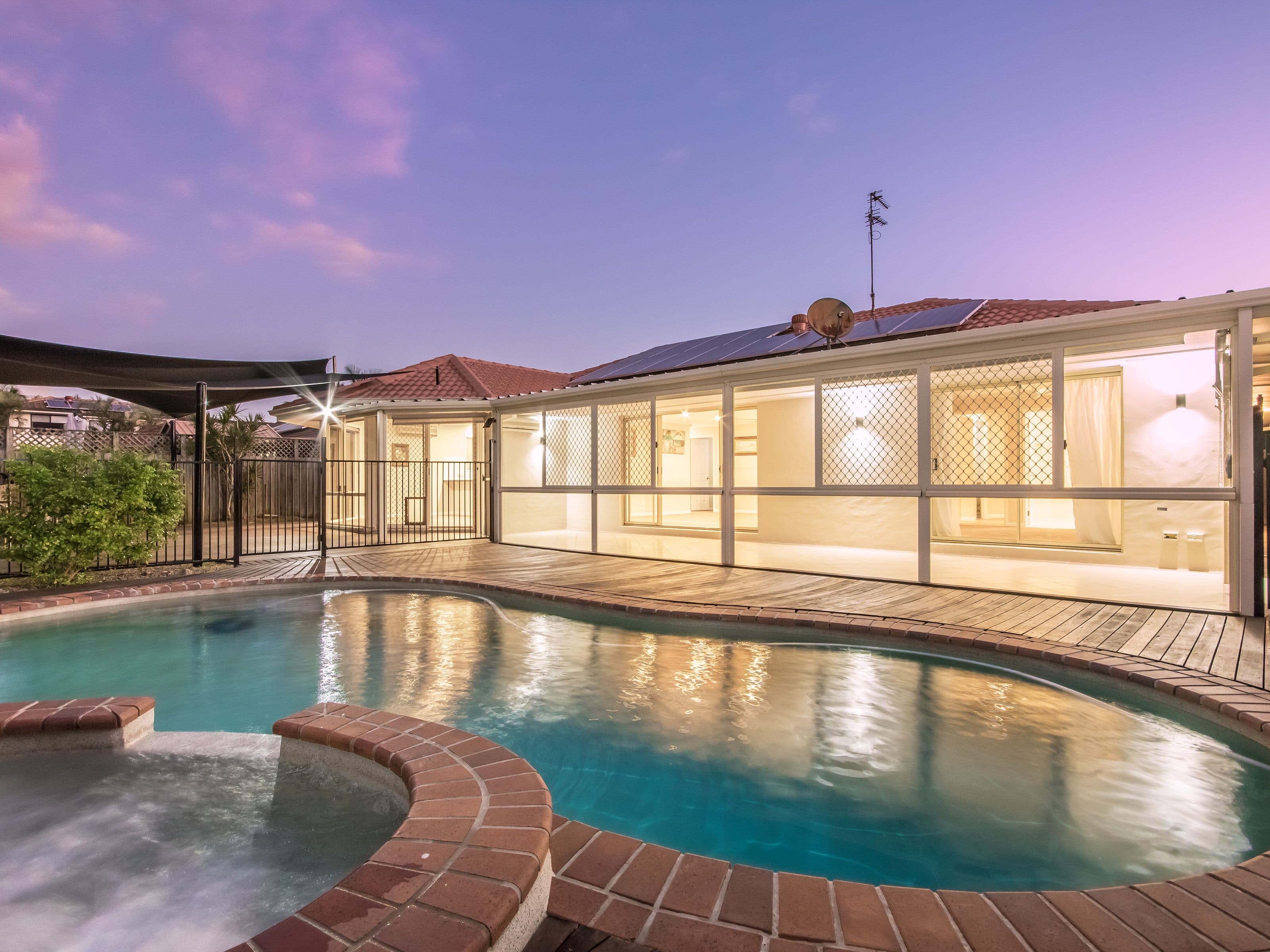 13 Silverash Street, Oxenford QLD 4210, Oxenford - Thumbnail 2