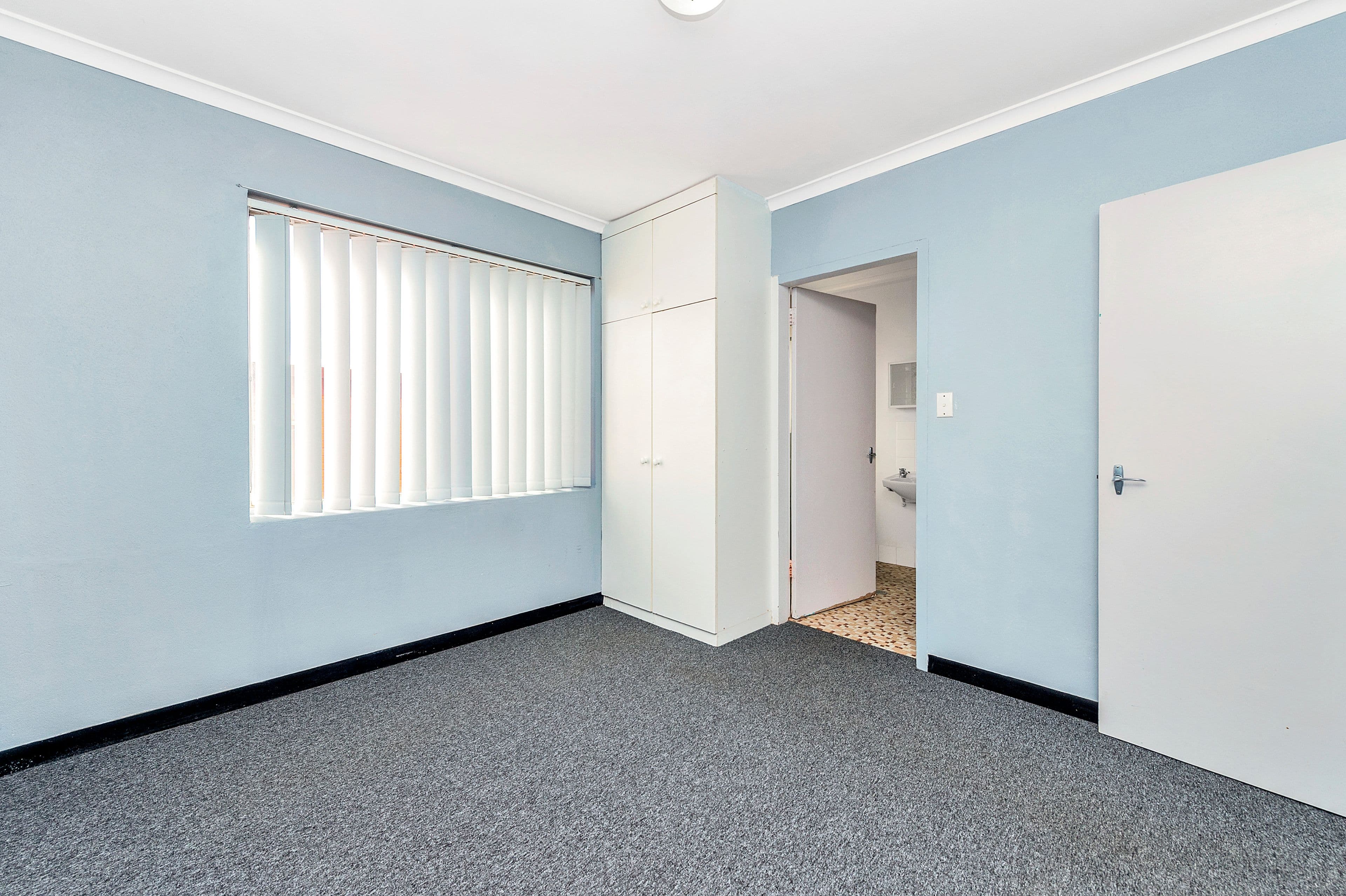 122 Henderson Road, Queanbeyan NSW 2620, Queanbeyan - Thumbnail 6