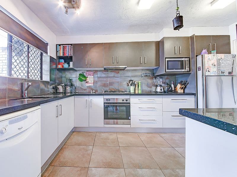 25 Bayliss Street, TOOWONG QLD 4066, Toowong - Thumbnail 2