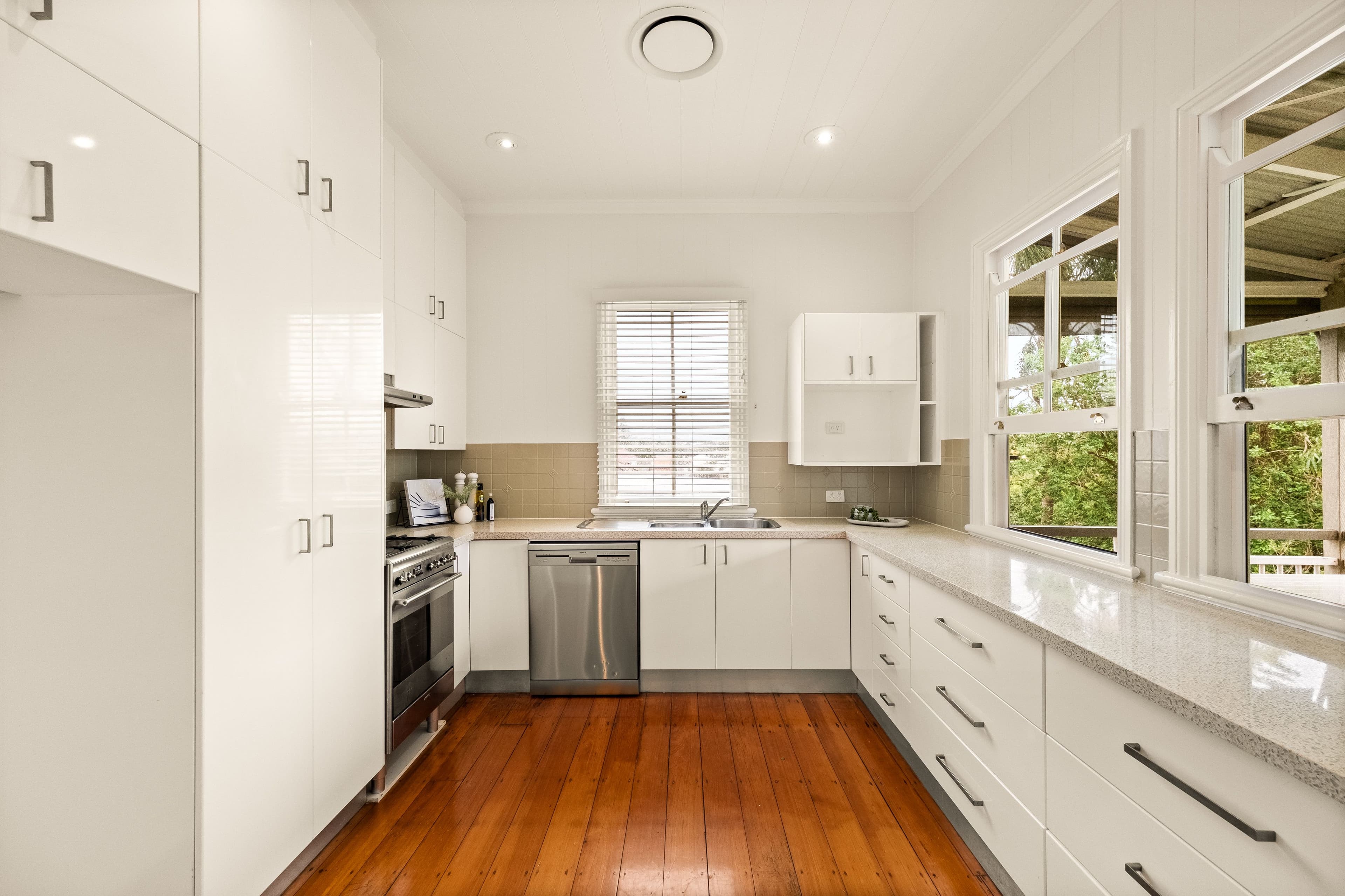 17 Thorn Street, Red Hill QLD 4059, Red Hill - Thumbnail 4