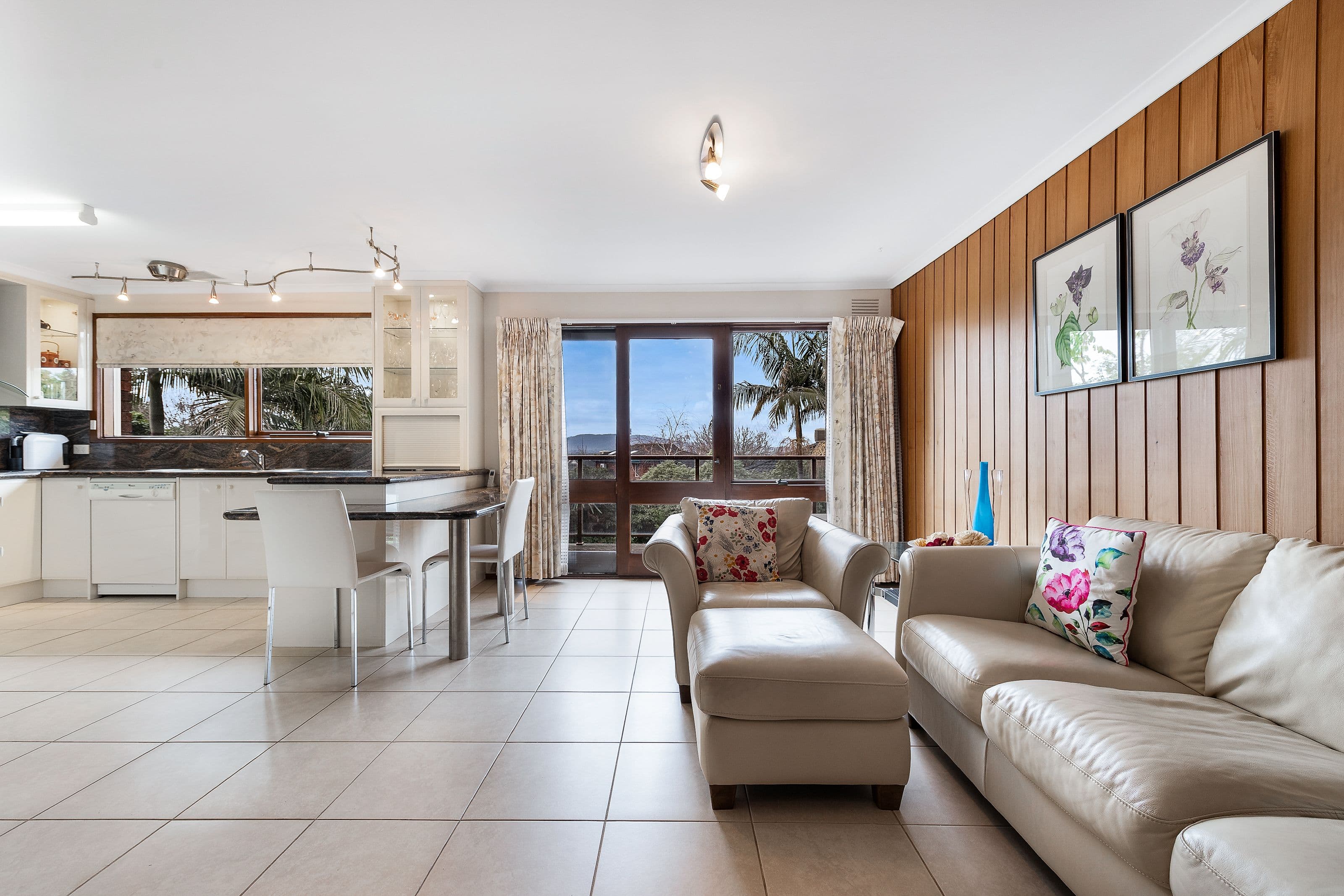40 Caithness Crescent, Glen Waverley VIC 3150, Glen Waverley - Thumbnail 4