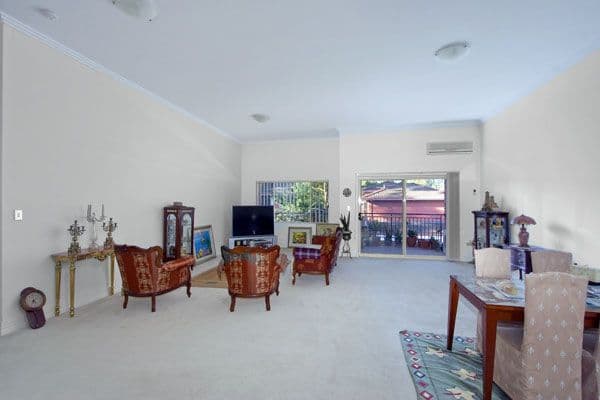 19 Sherwin Avenue, CASTLE HILL NSW 2154, Castle Hill - Thumbnail 3