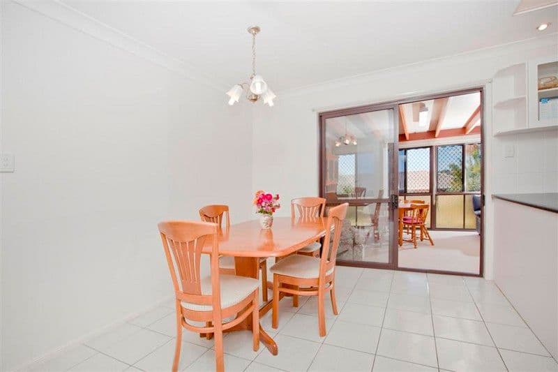 7 Boorala Crescent, EIGHT MILE PLAINS QLD 4113, Eight Mile Plains - Thumbnail 5