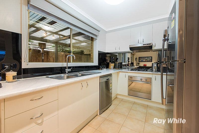 7 Calais Circuit, Cranbourne West VIC 3977, Cranbourne West - Thumbnail 2
