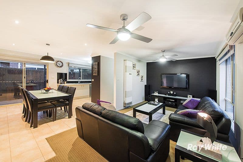 7 Calais Circuit, Cranbourne West VIC 3977, Cranbourne West - Thumbnail 5