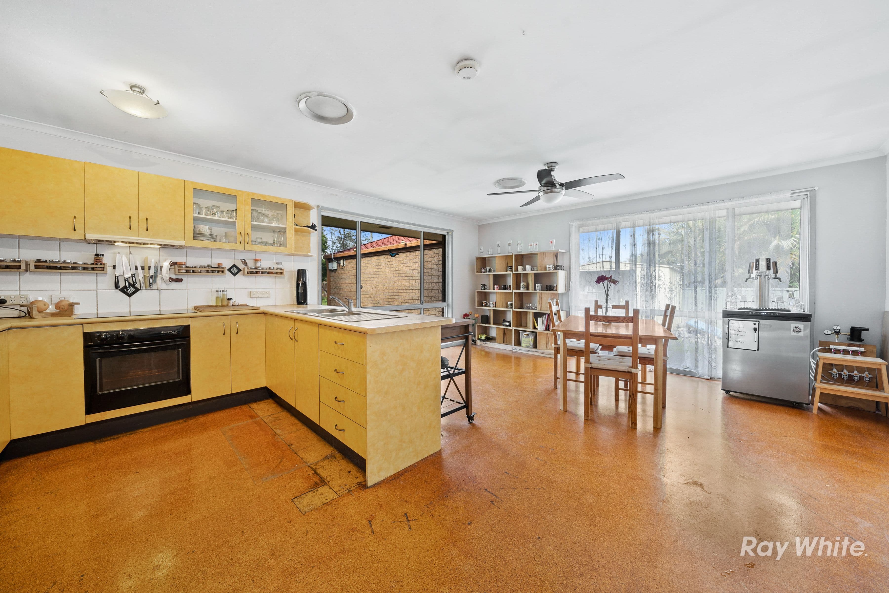 22 Greenvale Court, Regents Park QLD 4118, Regents Park - Thumbnail 3