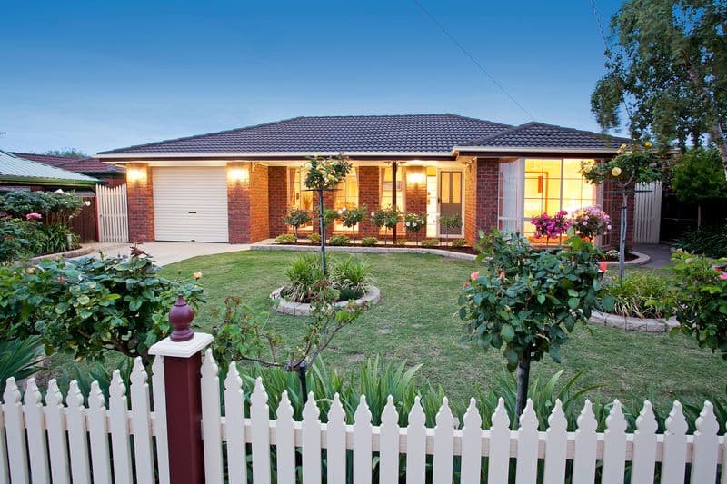 8 Jenolan Avenue, Grovedale VIC 3216, Grovedale - Image 1