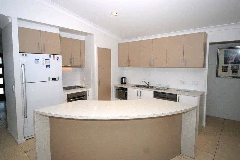 33 Gerard Street, PACIFIC PINES QLD 4211, Pacific Pines - Thumbnail 4