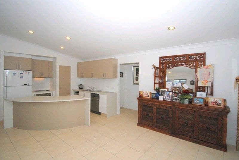 33 Gerard Street, PACIFIC PINES QLD 4211, Pacific Pines - Thumbnail 5