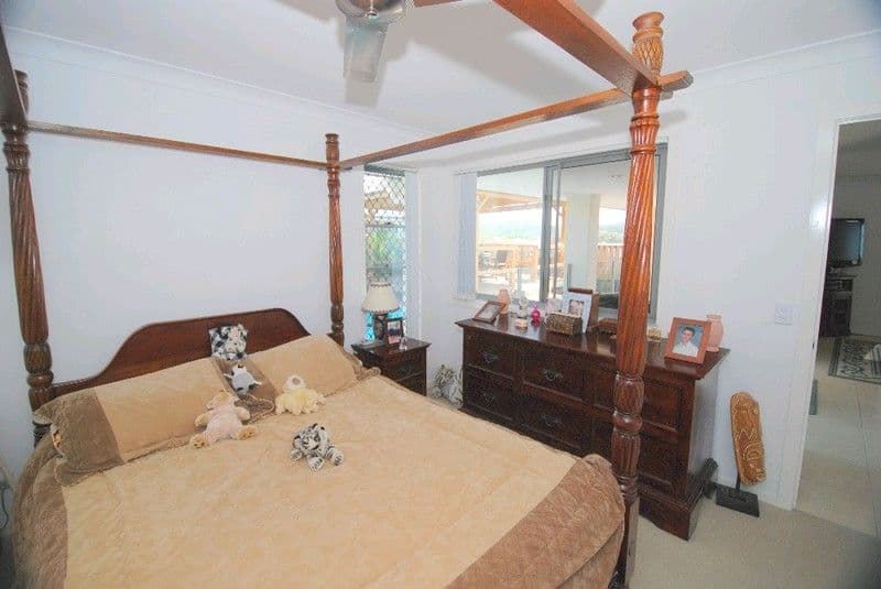 33 Gerard Street, PACIFIC PINES QLD 4211, Pacific Pines - Thumbnail 6