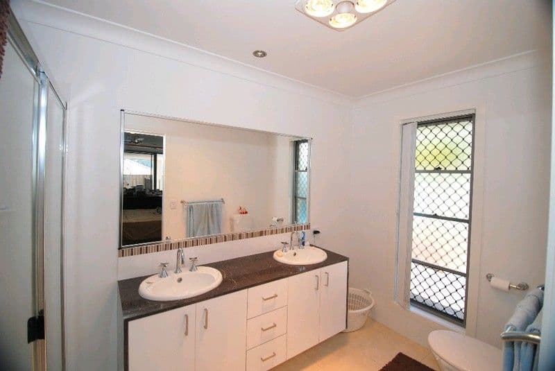 33 Gerard Street, PACIFIC PINES QLD 4211, Pacific Pines - Thumbnail 7