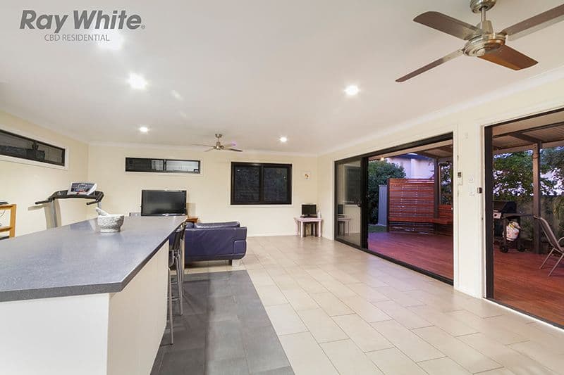 10 Luya Street, FAIRFIELD QLD 4103, Fairfield - Thumbnail 2