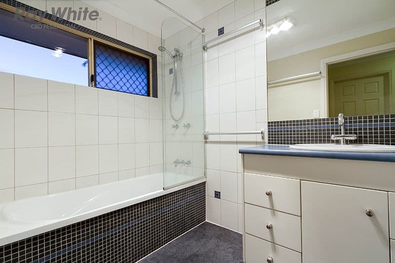 10 Luya Street, FAIRFIELD QLD 4103, Fairfield - Thumbnail 6