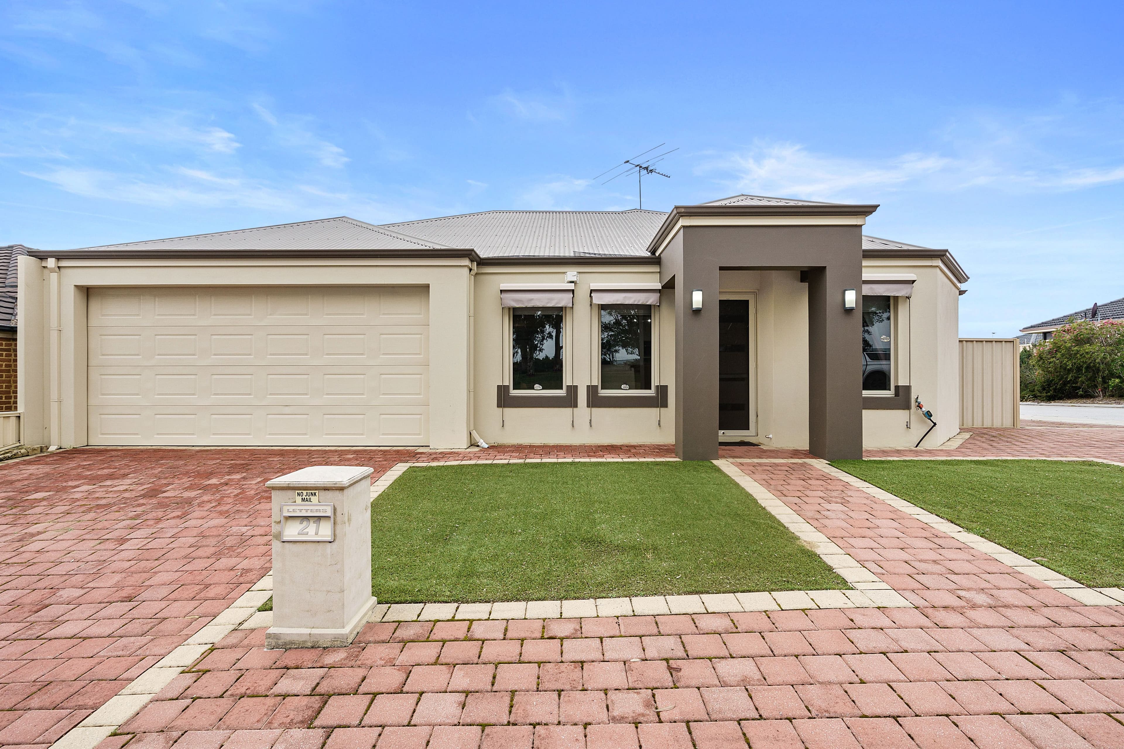 21 Portchester Drive, Darch WA 6065, Darch - Image 1