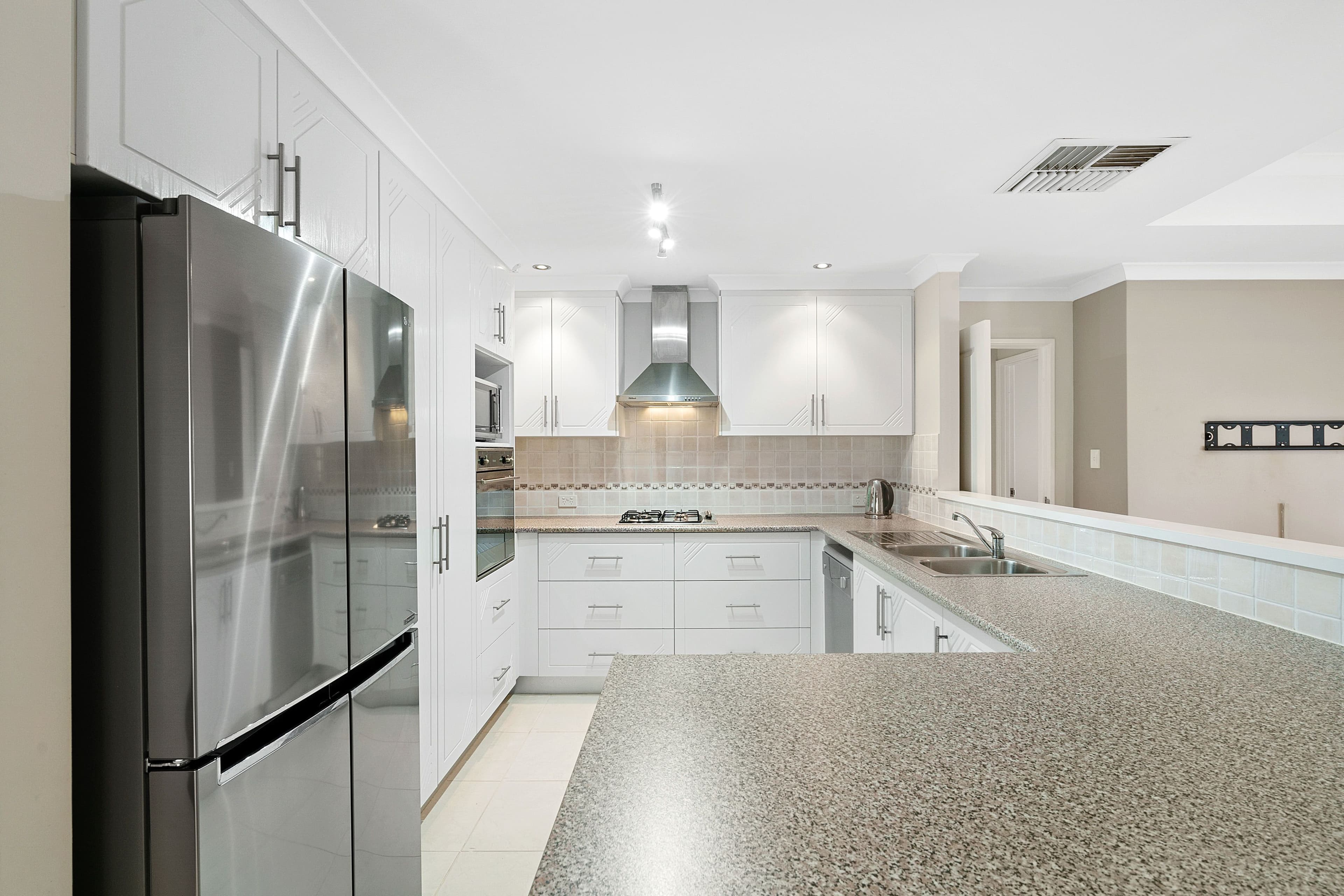 21 Portchester Drive, Darch WA 6065, Darch - Thumbnail 6