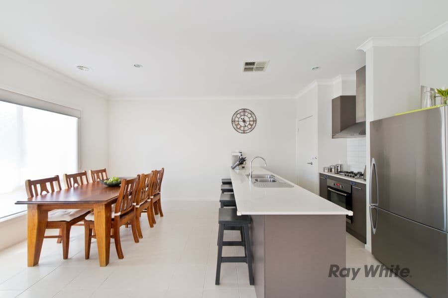 617 Eynesbury Road, Eynesbury VIC 3338, Eynesbury - Thumbnail 3