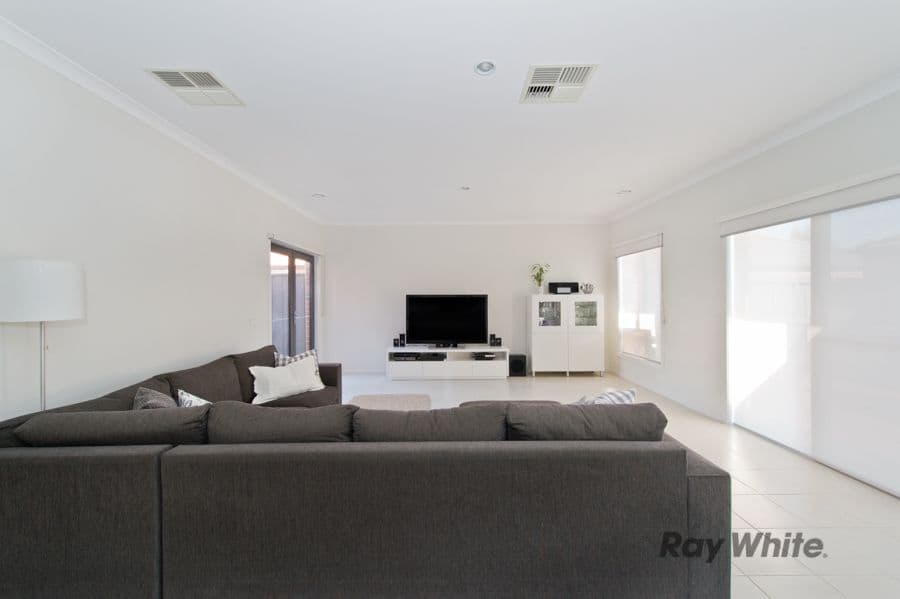 617 Eynesbury Road, Eynesbury VIC 3338, Eynesbury - Thumbnail 4