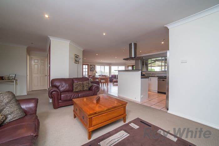 1 Loderi Close, Warabrook NSW 2304, Warabrook - Thumbnail 6