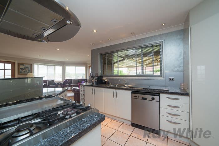 1 Loderi Close, Warabrook NSW 2304, Warabrook - Thumbnail 8