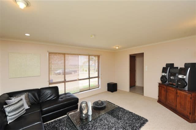 40 Gowrie Street, KINGSTHORPE QLD 4400, Kingsthorpe - Thumbnail 2