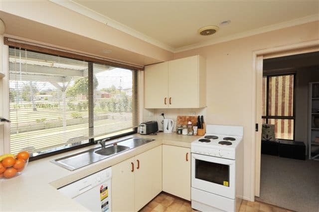 40 Gowrie Street, KINGSTHORPE QLD 4400, Kingsthorpe - Thumbnail 3