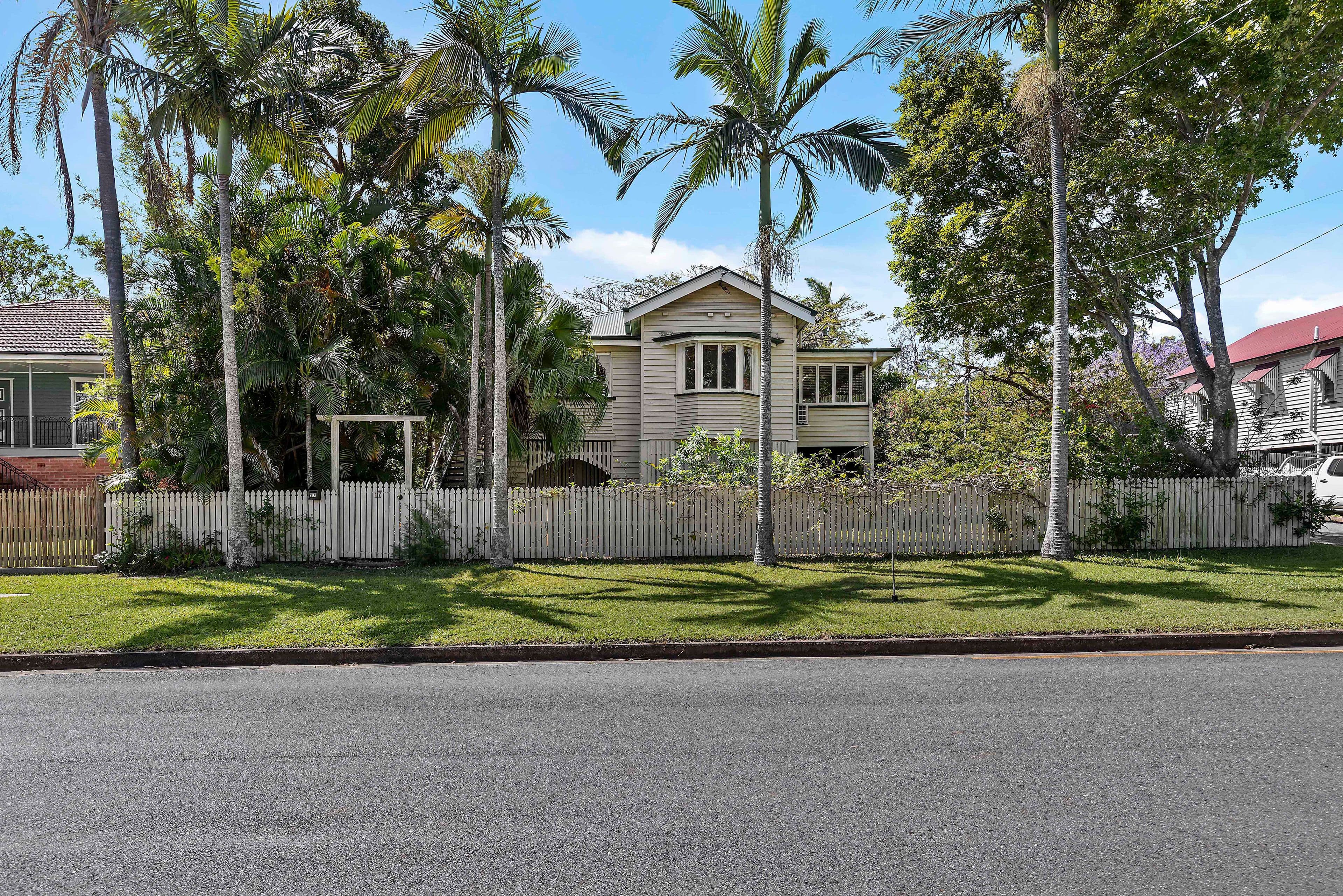 17 Soden Street, Yeerongpilly QLD 4105, Yeerongpilly - Image 1