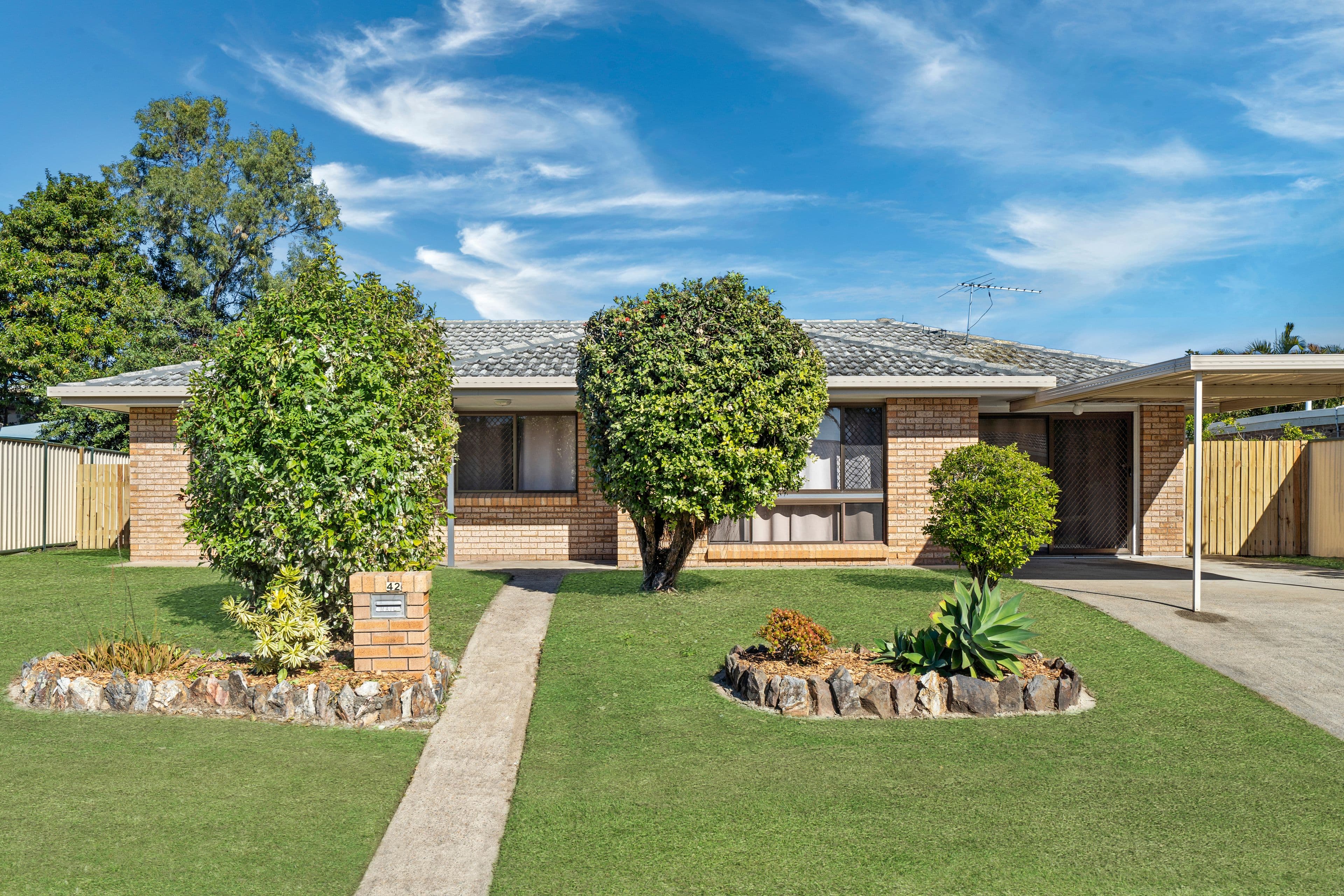 42 Glendevon Crescent, Mount Warren Park QLD 4207, Mount Warren Park - Thumbnail 2