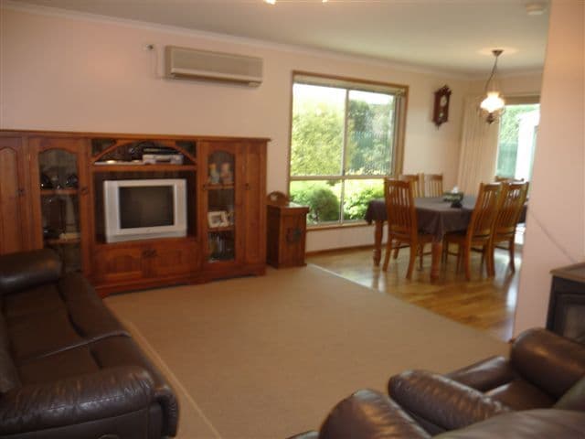 11 Crockers Road, WESTBROOK QLD 4350, Westbrook - Thumbnail 2