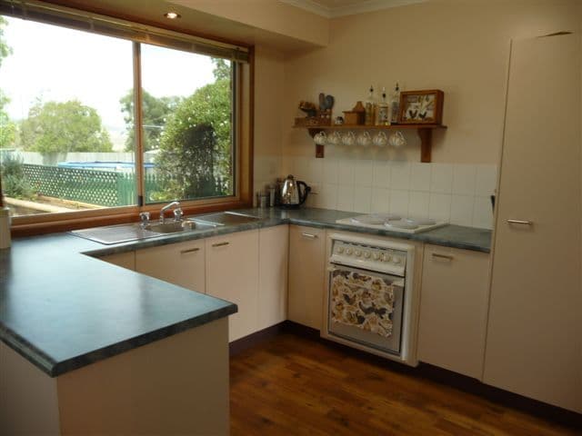 11 Crockers Road, WESTBROOK QLD 4350, Westbrook - Thumbnail 3