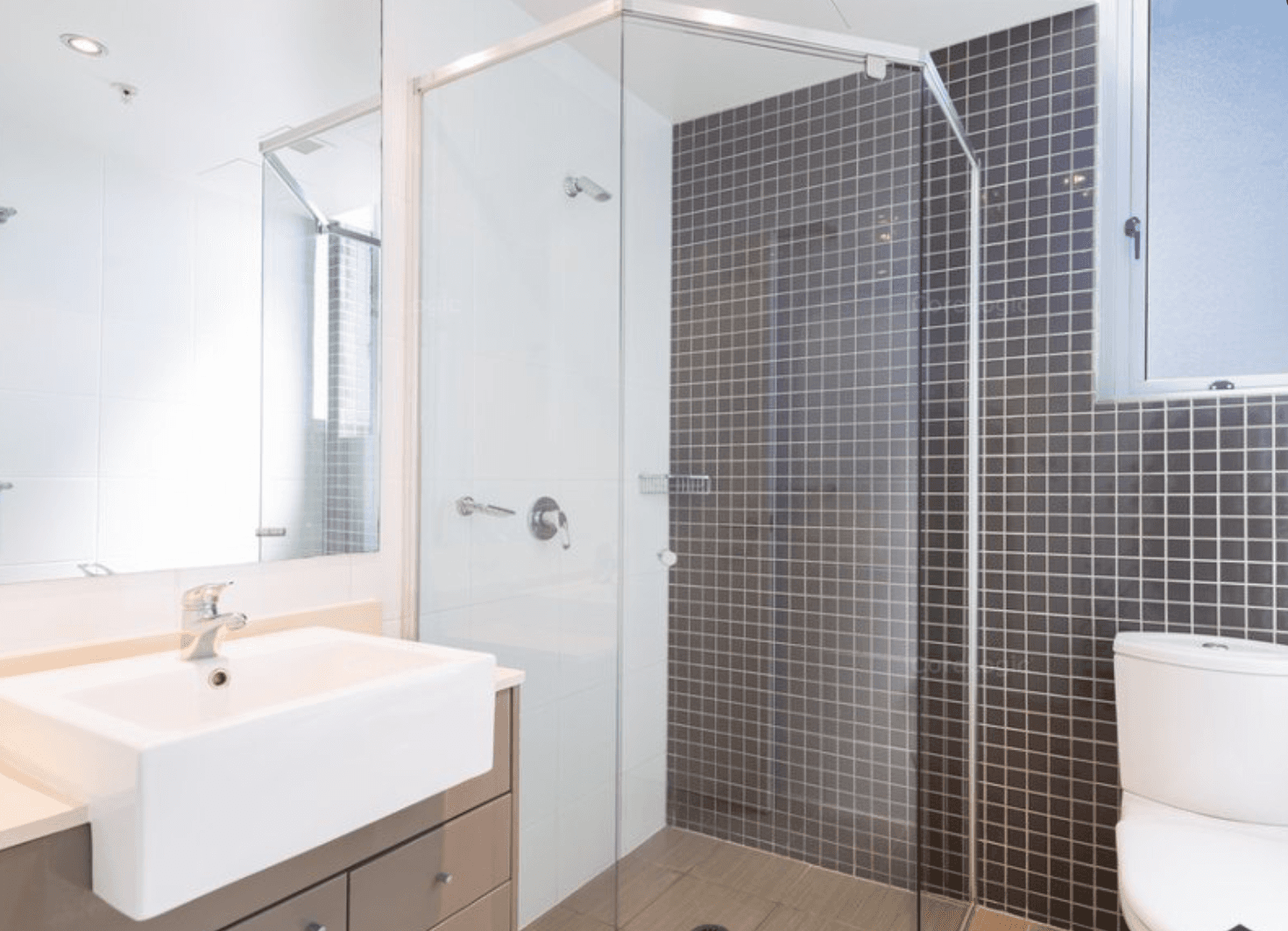 4 Como Crescent, Southport QLD 4215, Southport - Thumbnail 6