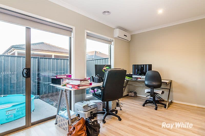 9 Falabela Road, Clyde North VIC 3978, Clyde North - Thumbnail 6