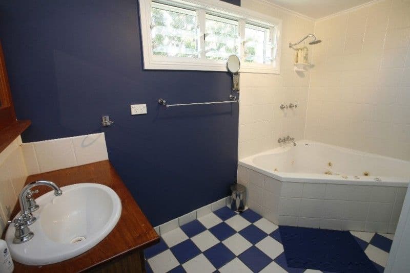 42 Stagpole Street, WEST END QLD 4810, West End - Thumbnail 7