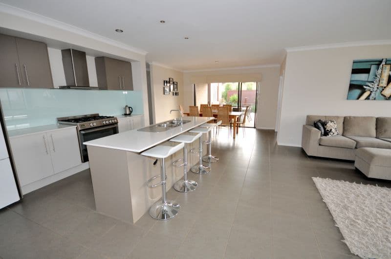 15 Darriwell Drive, BANNOCKBURN VIC 3331, Bannockburn - Thumbnail 4