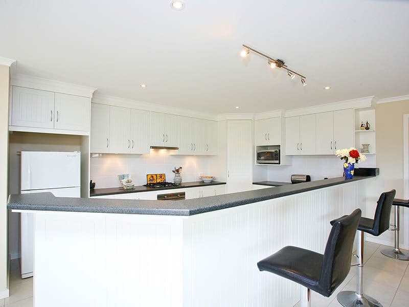 8 Pollard Court, ENCOUNTER BAY SA 5211, Encounter Bay - Thumbnail 2