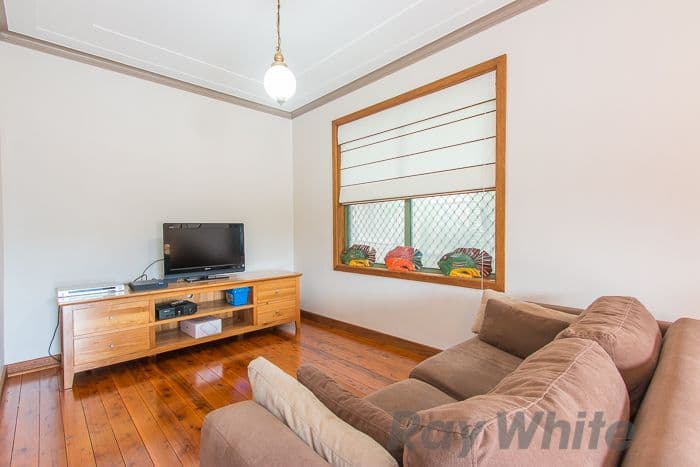6 Orana Crescent, Adamstown Heights - Thumbnail 5