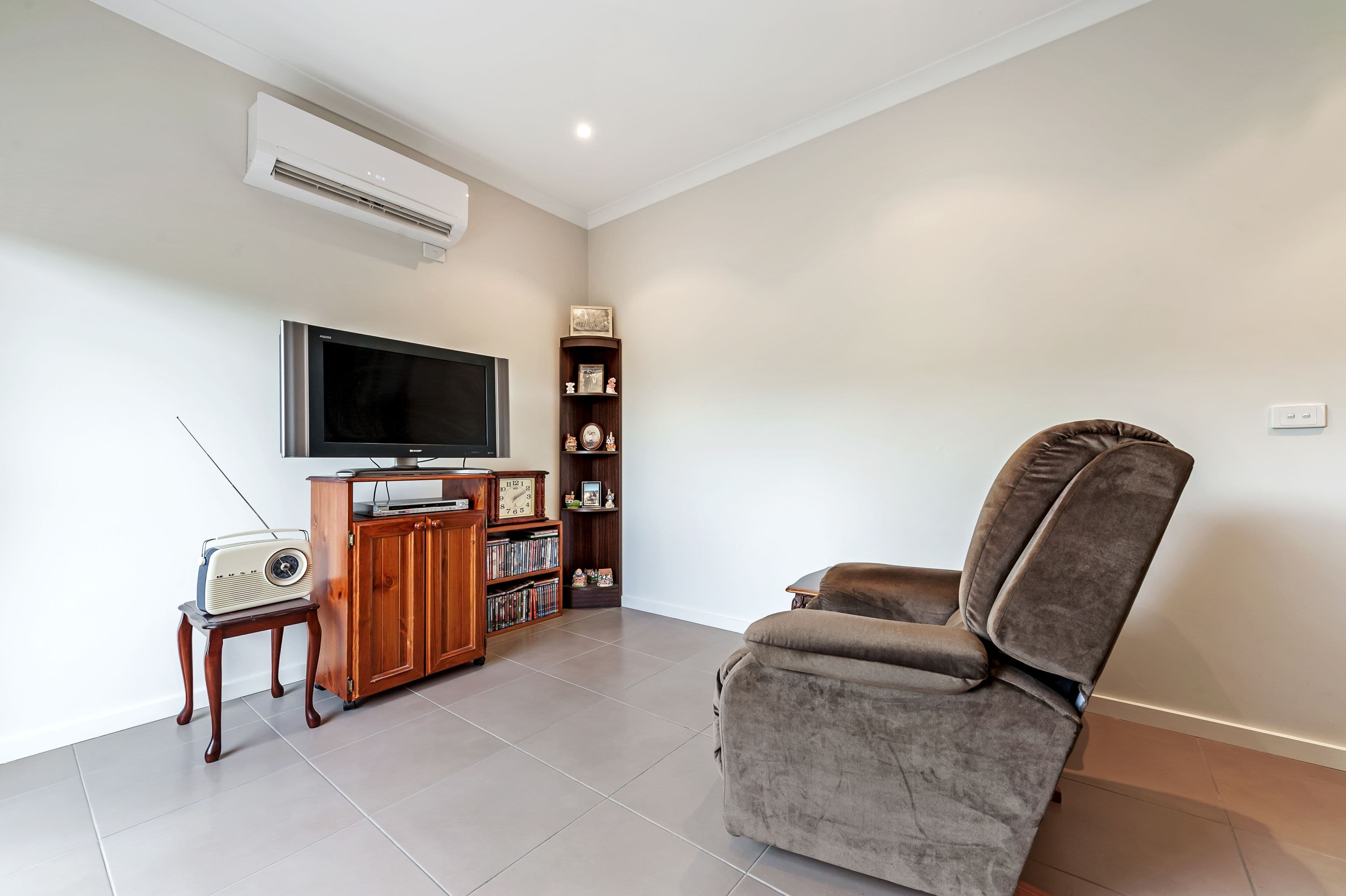 91 Darebin Boulevard, Reservoir VIC 3073, Reservoir - Thumbnail 2