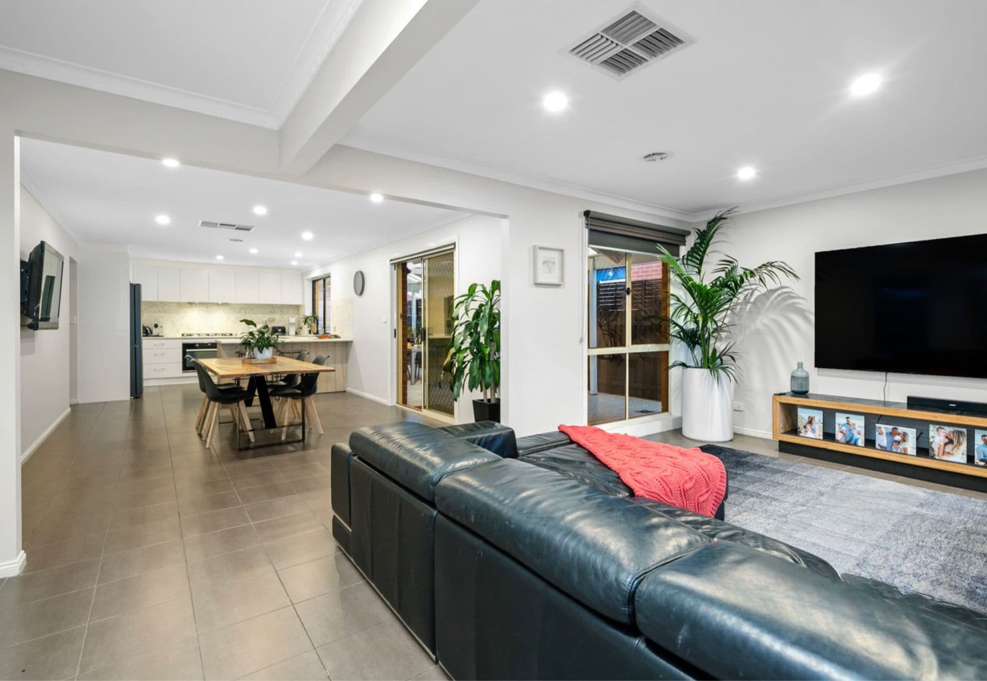 1 Hastie Court, Altona Meadows VIC 3028, Altona Meadows - Thumbnail 2