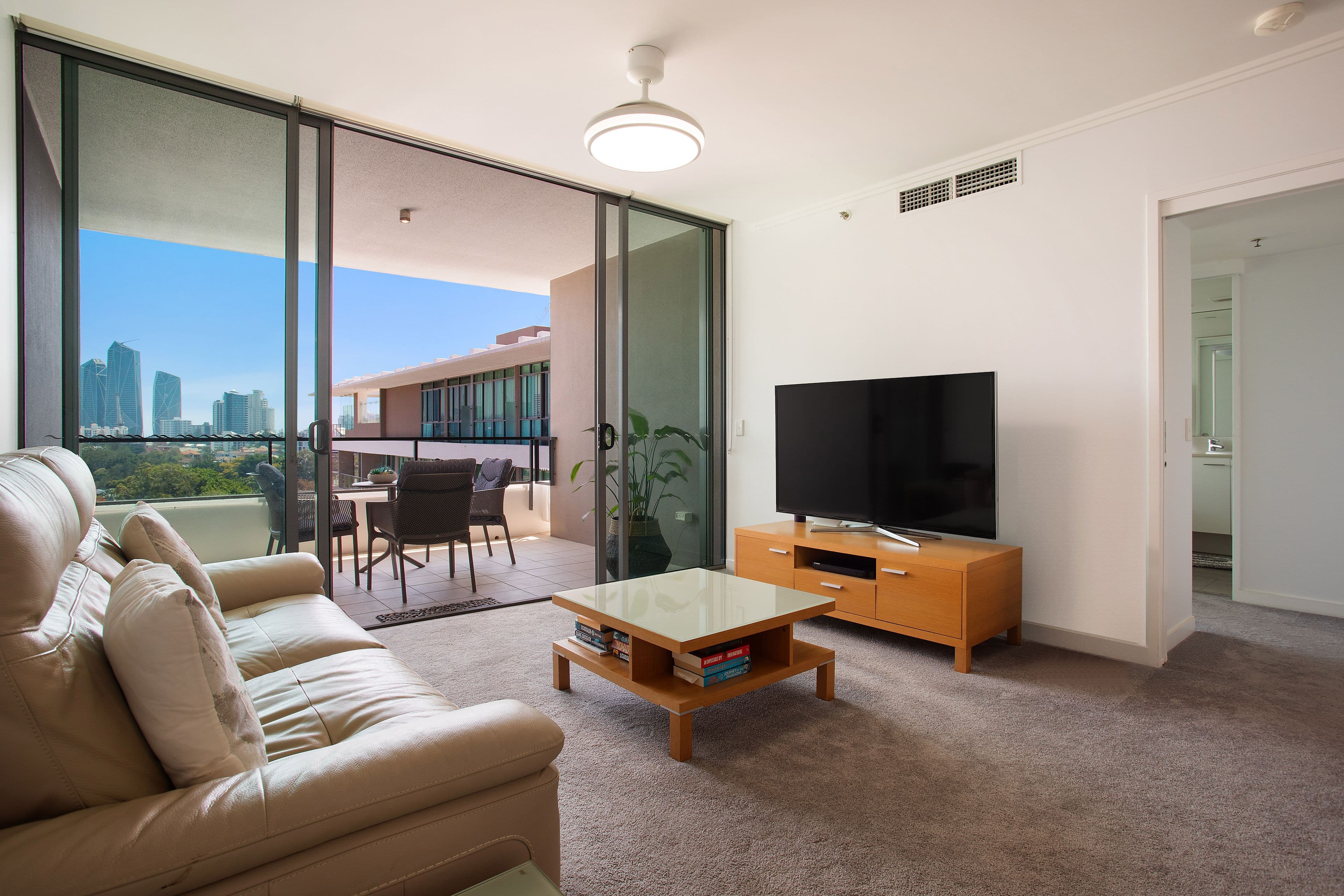 33 T E Peters Drive 'Freshwater Point', Broadbeach Waters QLD 4218, Broadbeach Waters - Thumbnail 2