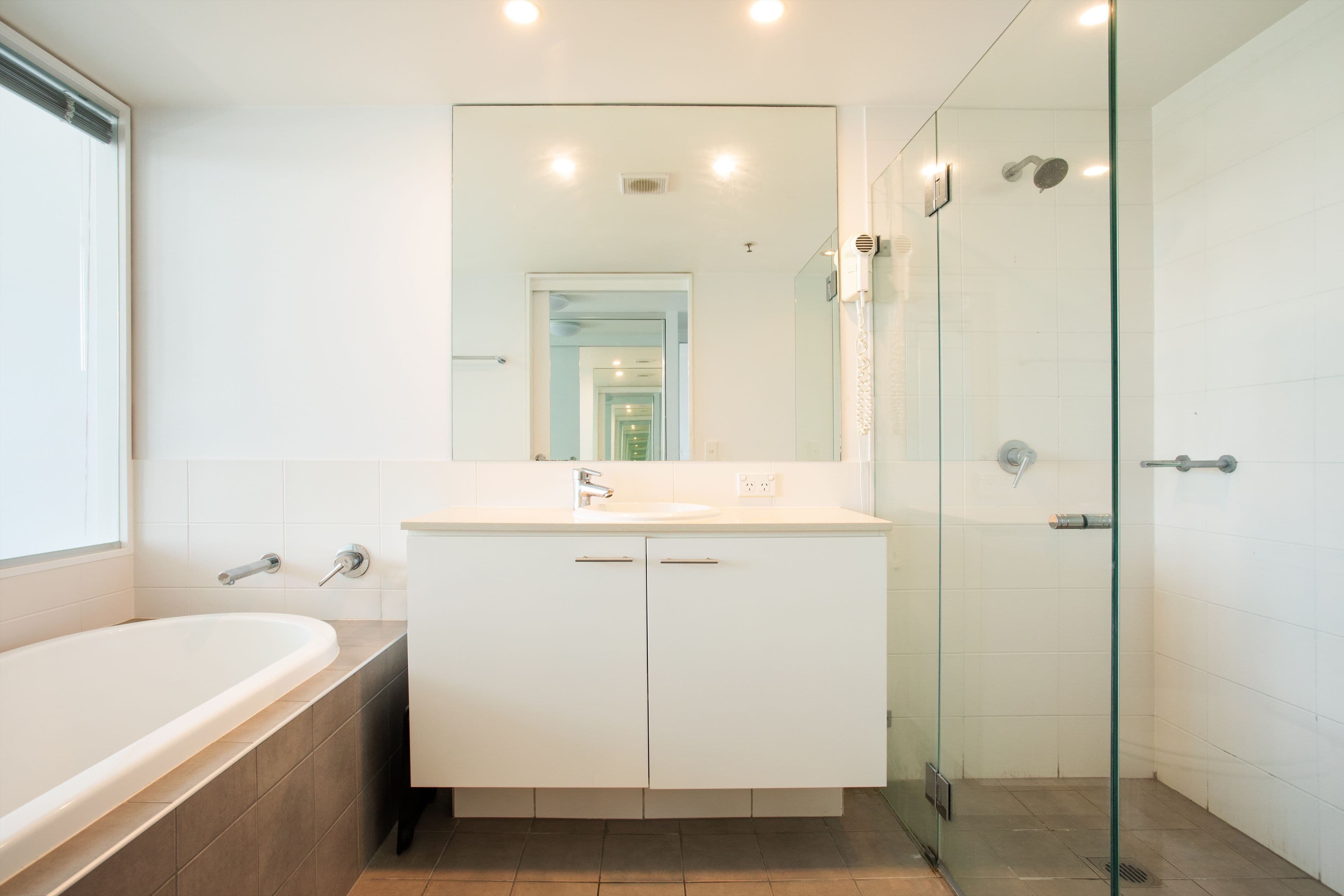 33 T E Peters Drive 'Freshwater Point', Broadbeach Waters QLD 4218, Broadbeach Waters - Thumbnail 5