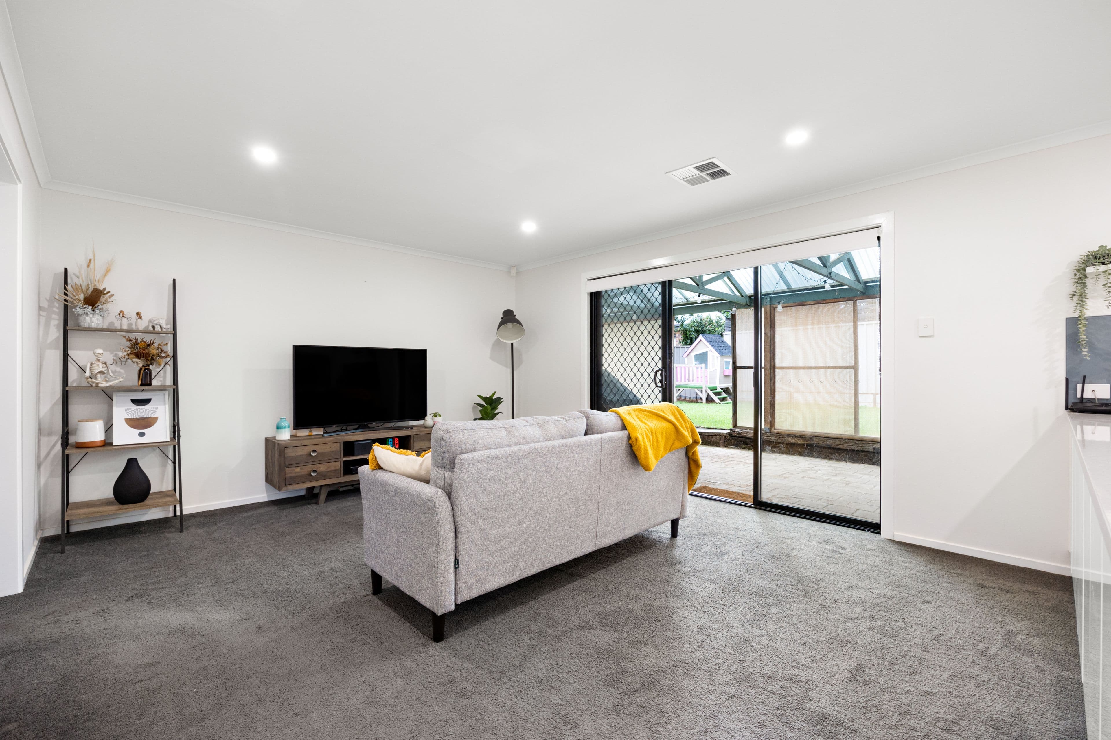 31 Axminster Crescent, Craigmore SA 5114, Craigmore - Thumbnail 6