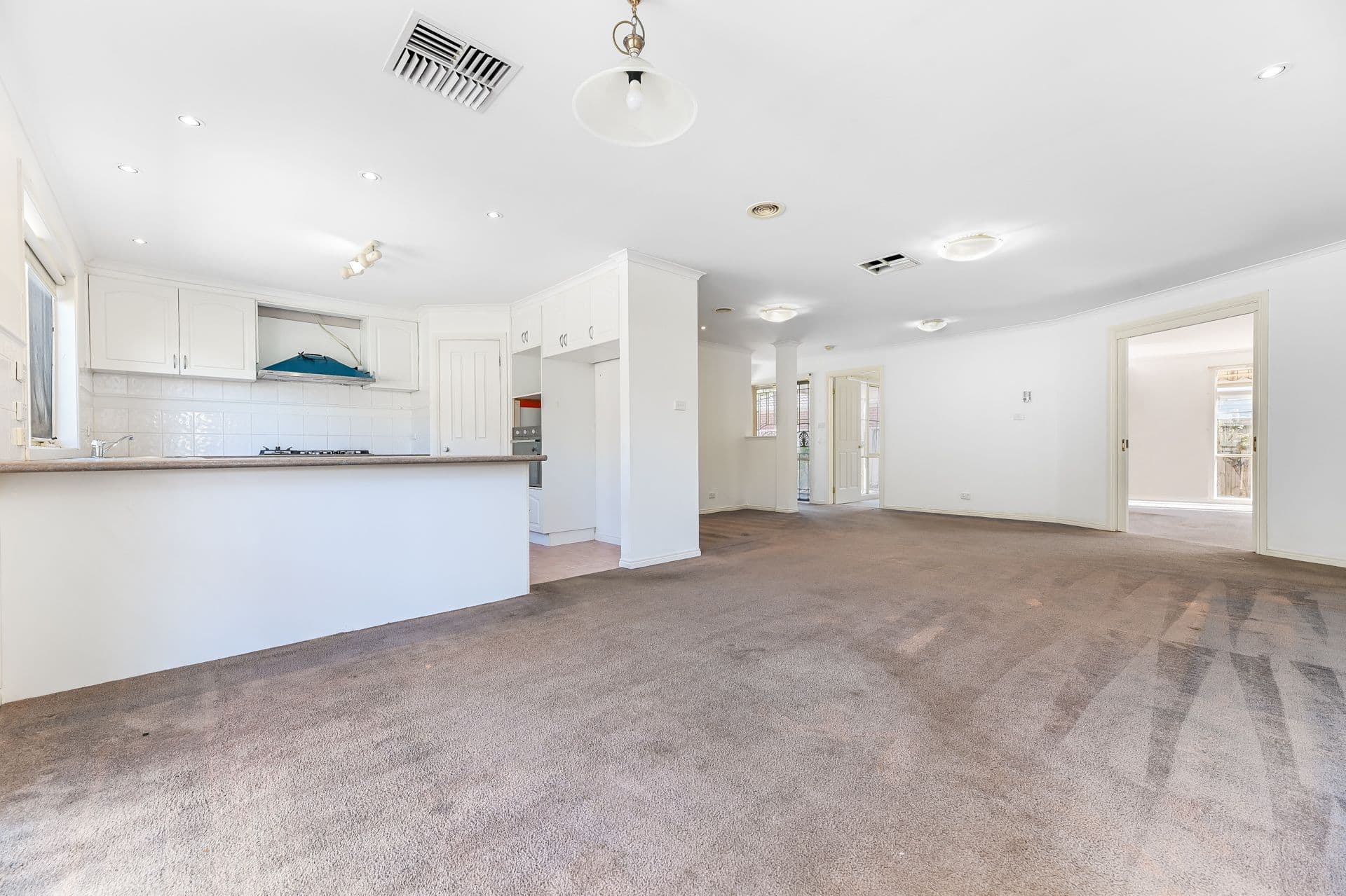 48 Marlesford Crescent, Berwick VIC 3806, Berwick - Thumbnail 3