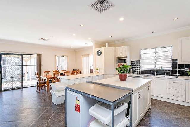 4 Farncomb Court, Largs North SA 5016, Largs North - Thumbnail 2