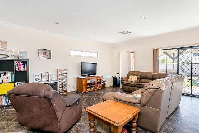 4 Farncomb Court, Largs North SA 5016, Largs North - Thumbnail 6