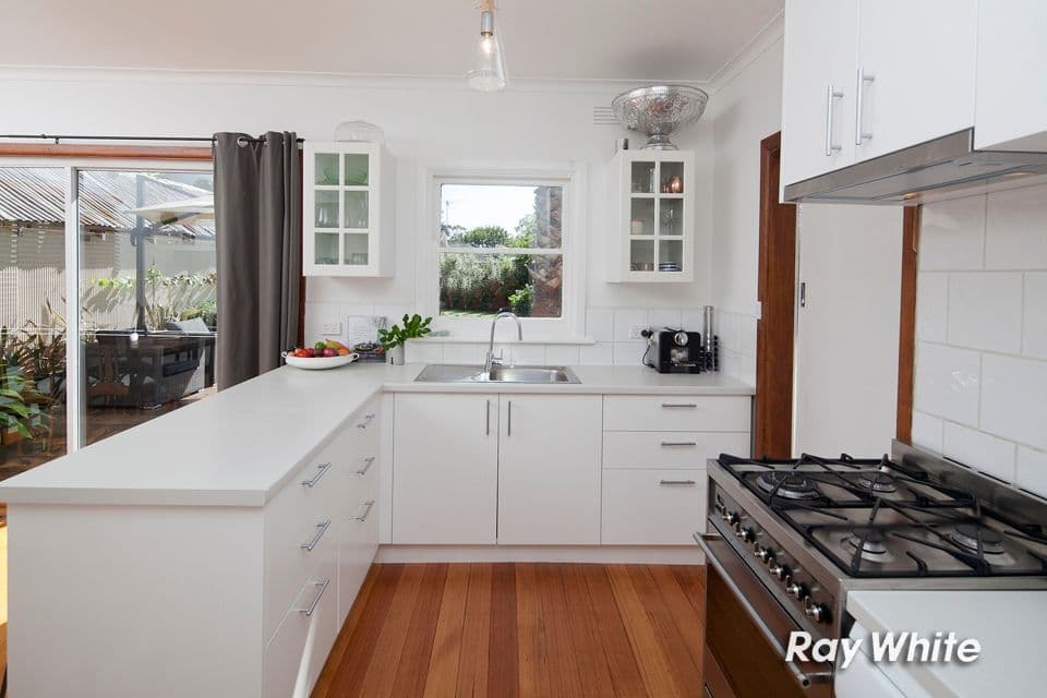 16 Bayside Grove, Seaford VIC 3198, Seaford - Thumbnail 6