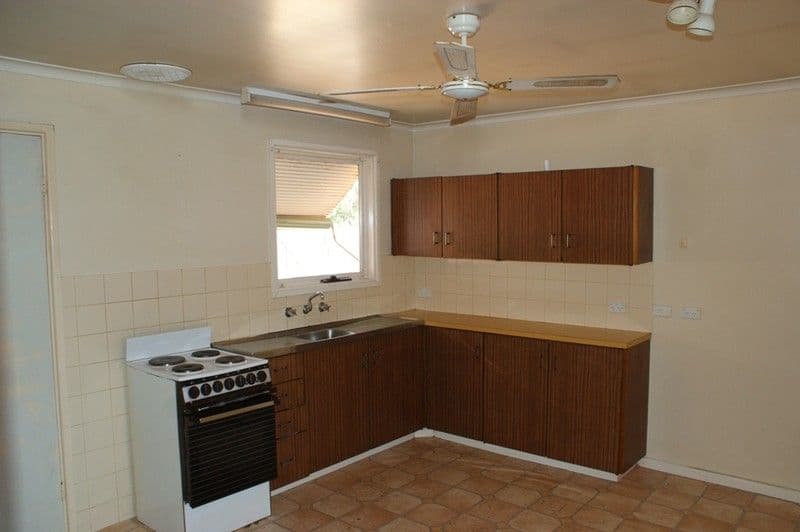 15 Lorikeet Avenue, MURRAY BRIDGE SA 5253, Murray Bridge - Thumbnail 2