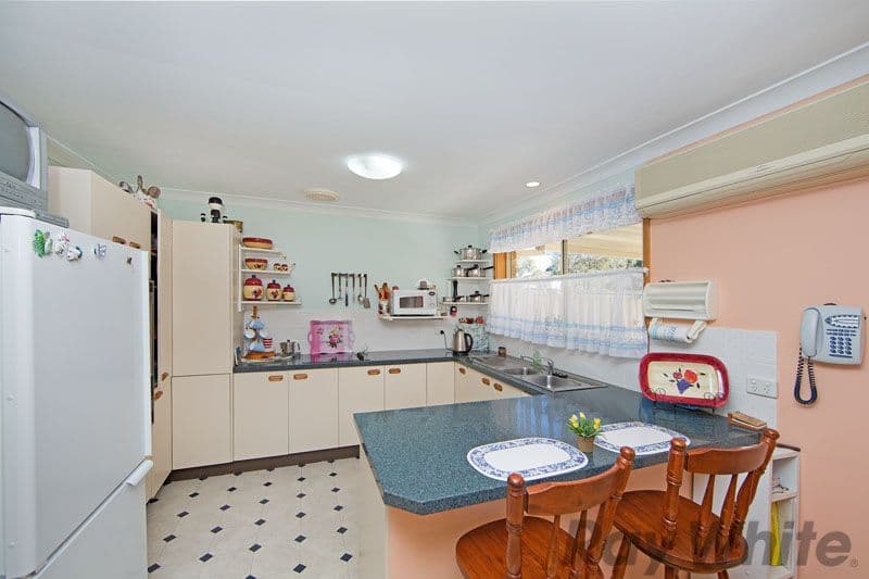 3 Bromley Court, LAKE HAVEN NSW 2263, Lake Haven - Thumbnail 5