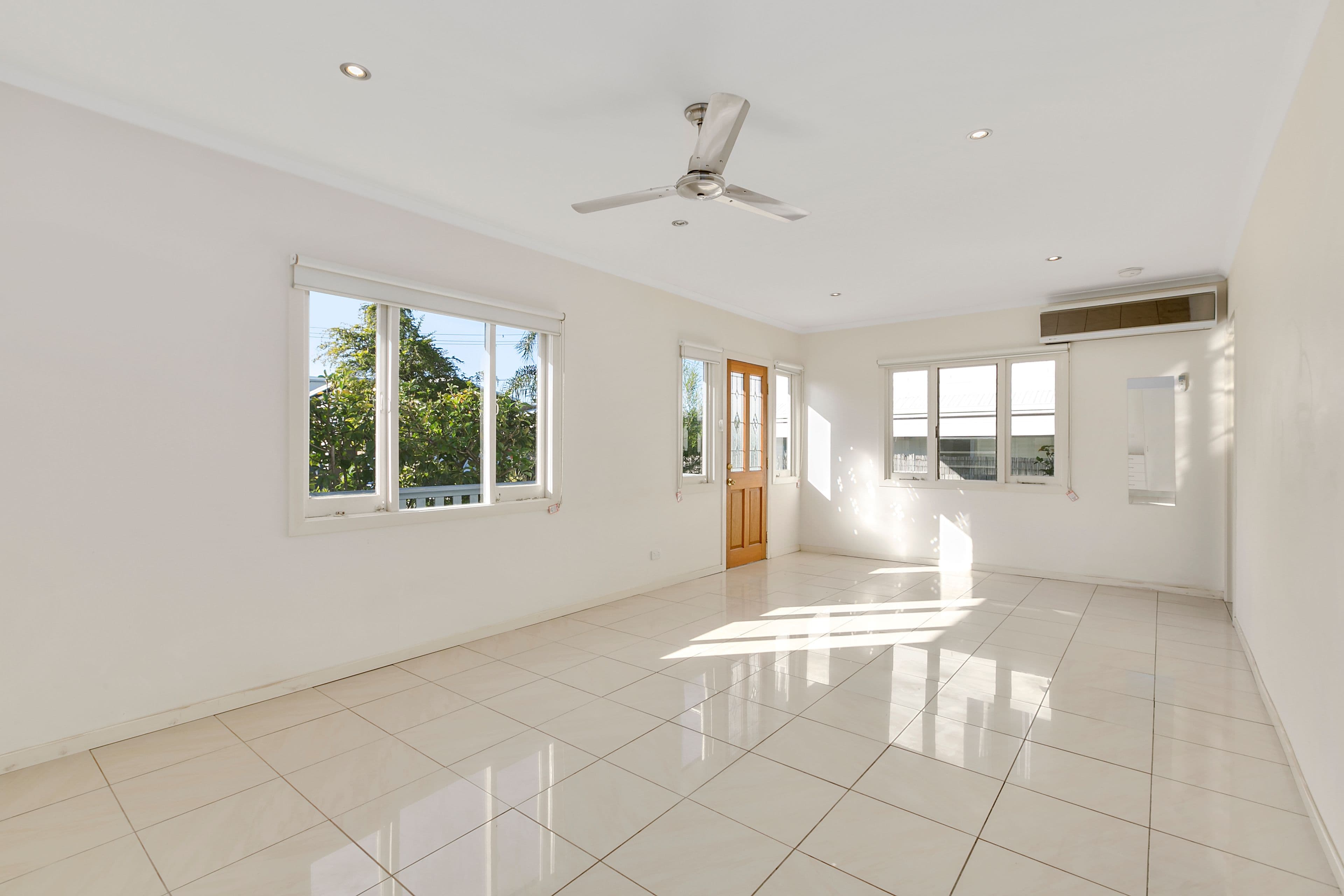 128 Pohlman Street, Southport QLD 4215, Southport - Thumbnail 4