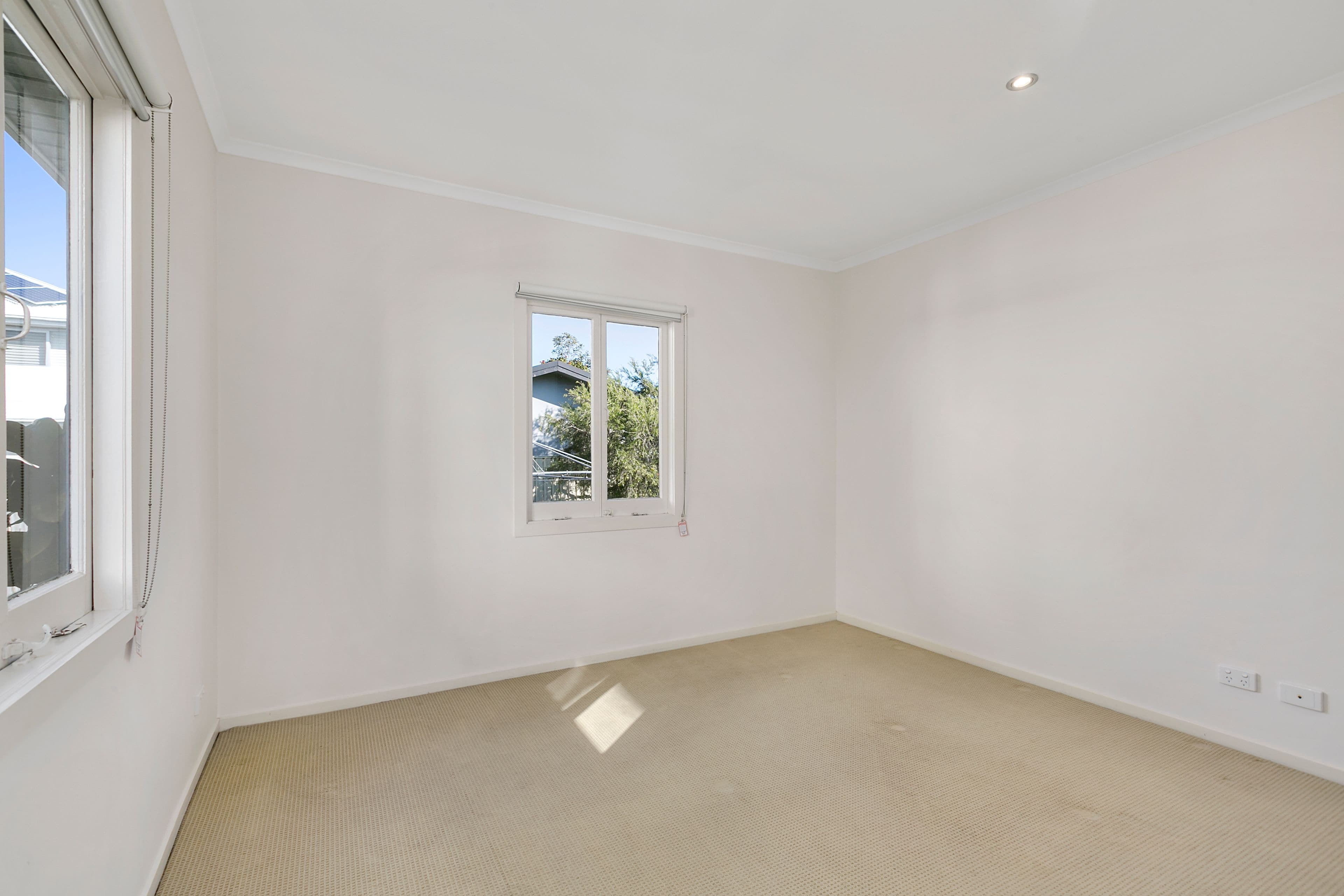128 Pohlman Street, Southport QLD 4215, Southport - Thumbnail 8