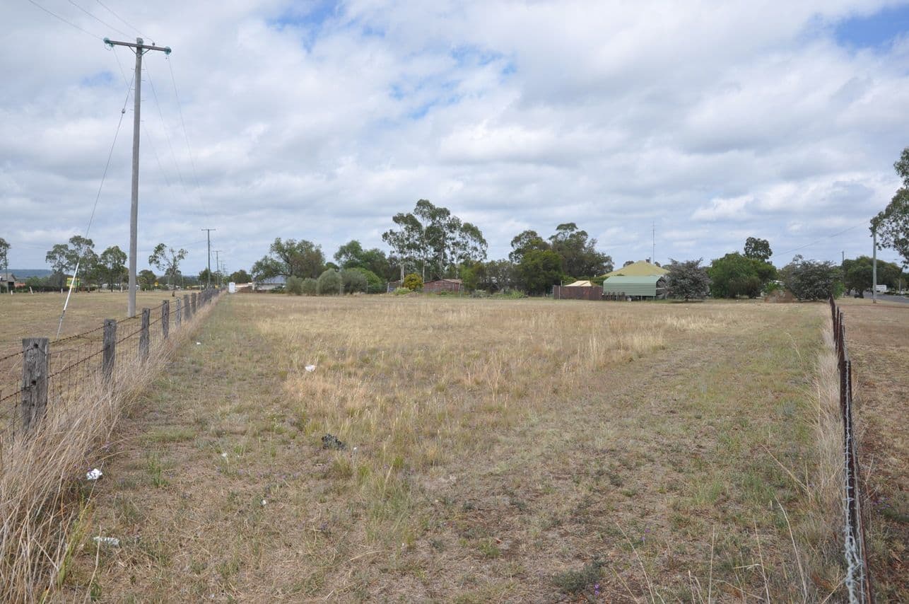 3 Eton Street, CAMBOOYA QLD 4358, Cambooya - Thumbnail 2