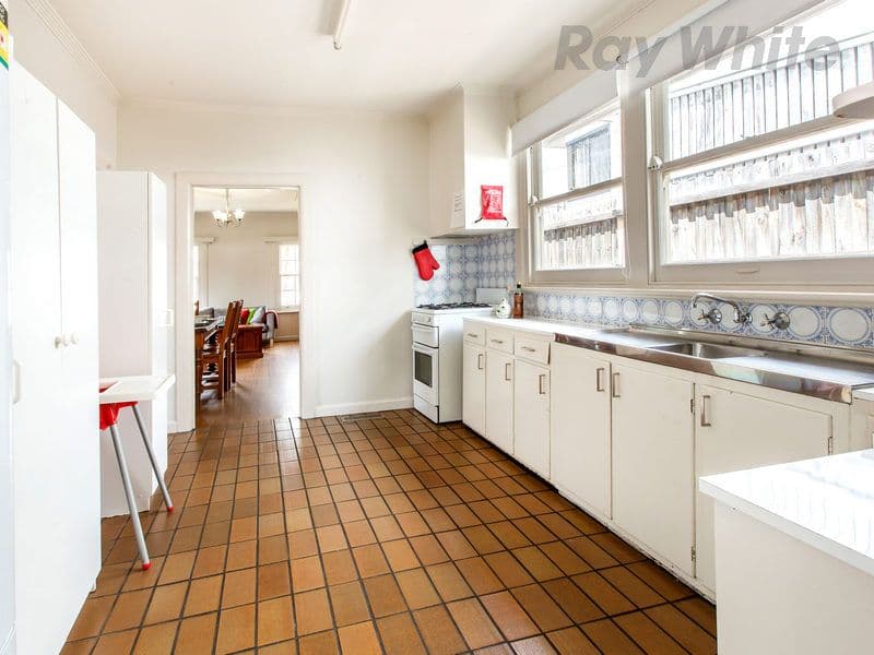10 Fourth Avenue, Rosebud VIC 3939, Rosebud - Thumbnail 6